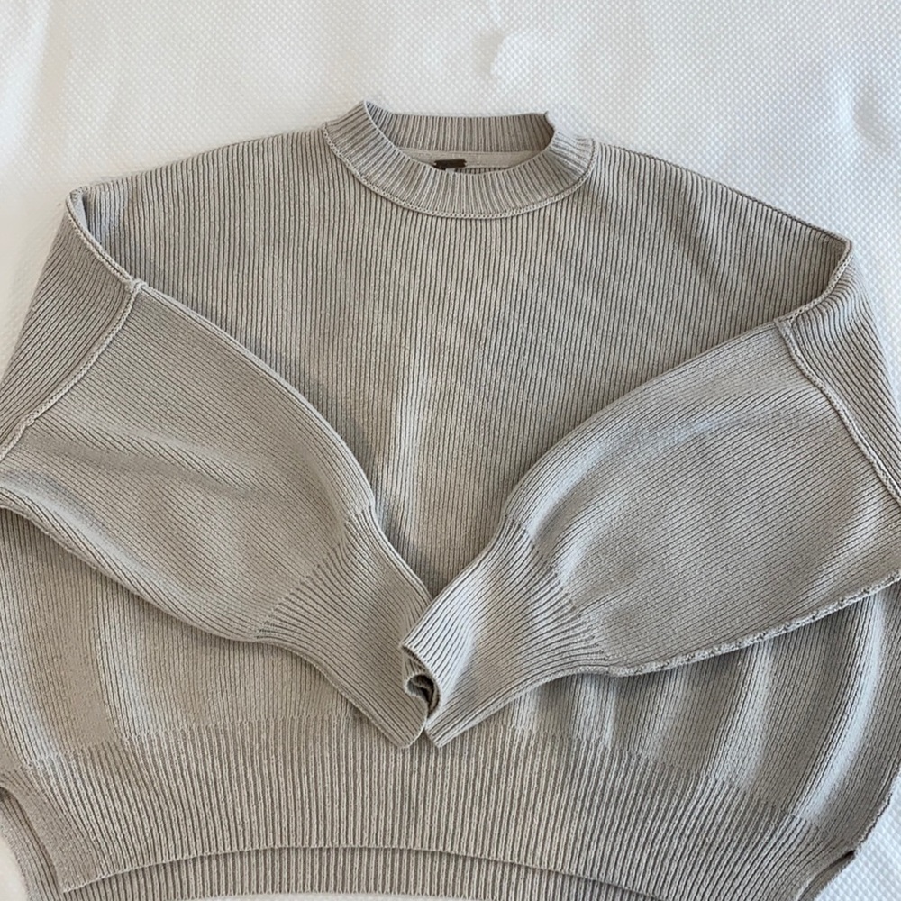 Free people sweater beige size S/P- easy street cropped
